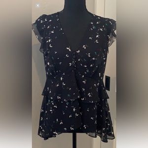 Chelsea 28 black tires blouse size small